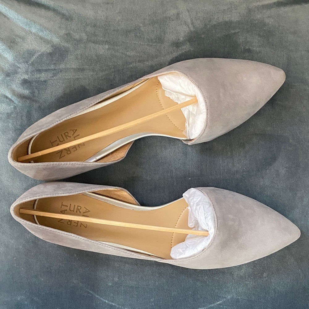 Naturalizer Women's Light Gray Flats size 12 NIB